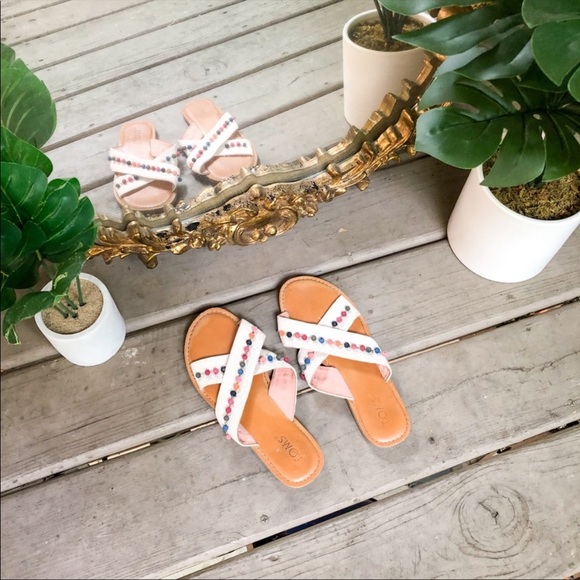 Toms Women's Viv Slide Sandal with Pom Poms - Picture 2 of 3